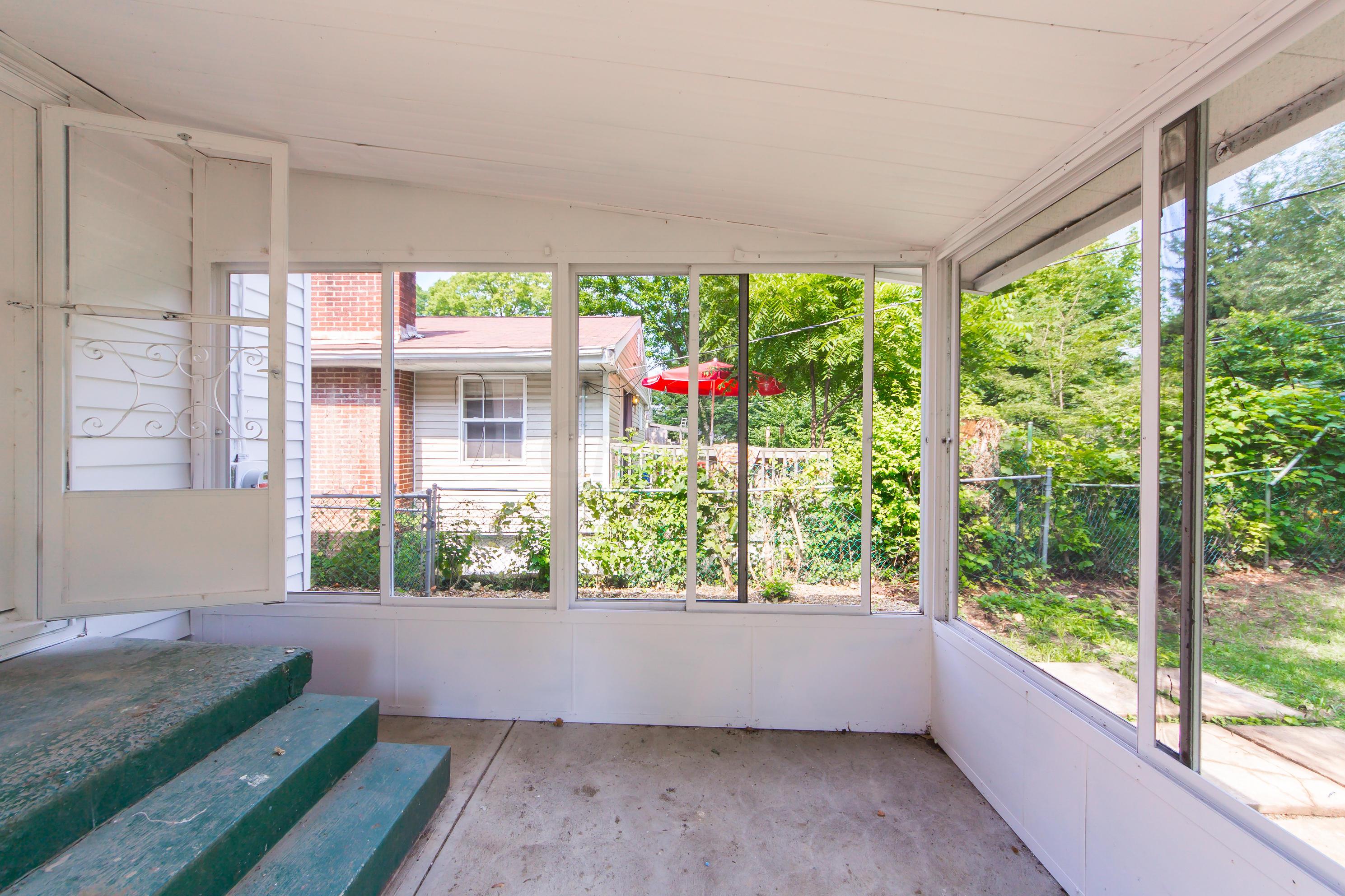 476 Chase Road Columbus, OH 43214 - Photo 26 of 27 Gallery Image 26