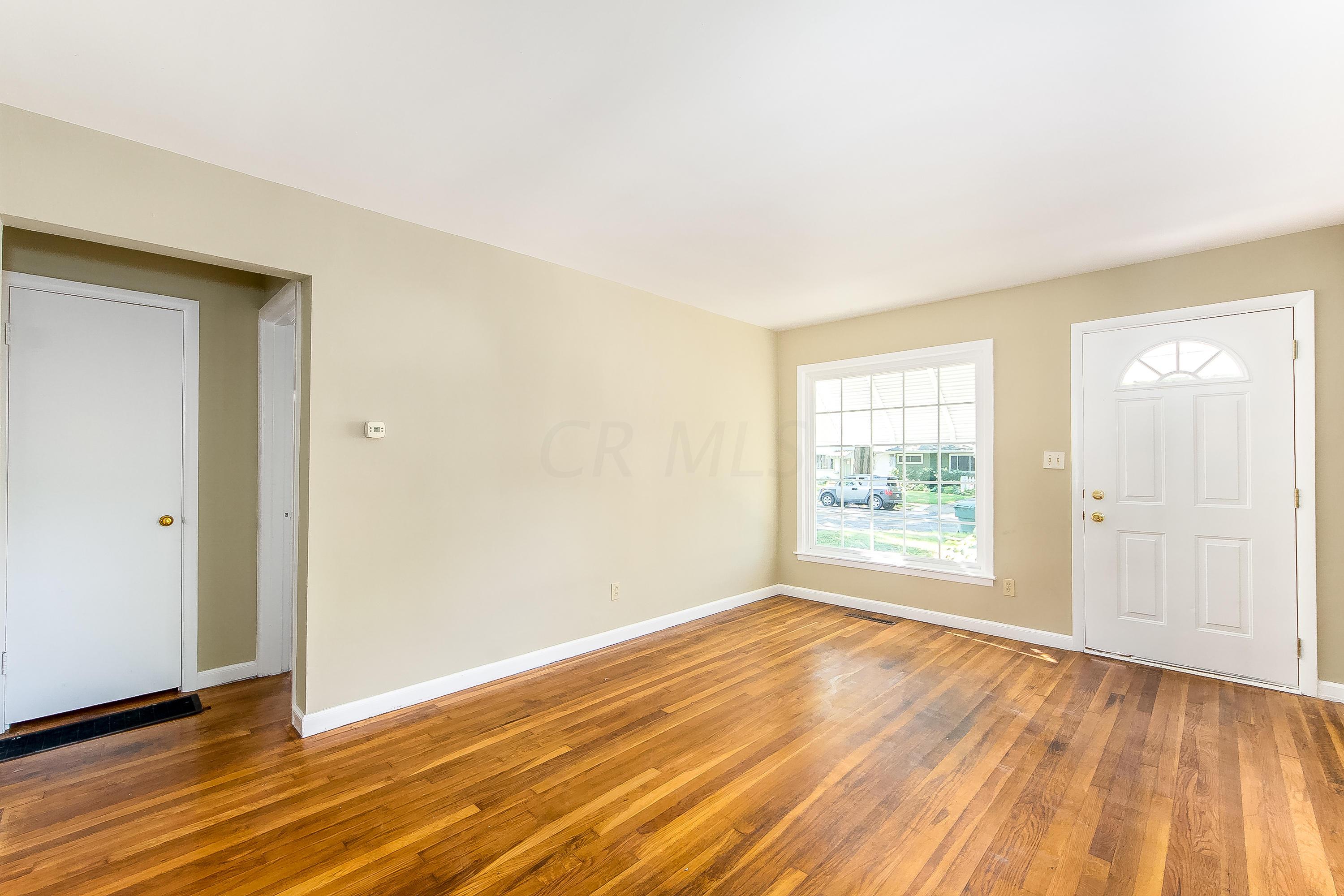 476 Chase Road Columbus, OH 43214 - Photo 6 of 27 Gallery Image 6