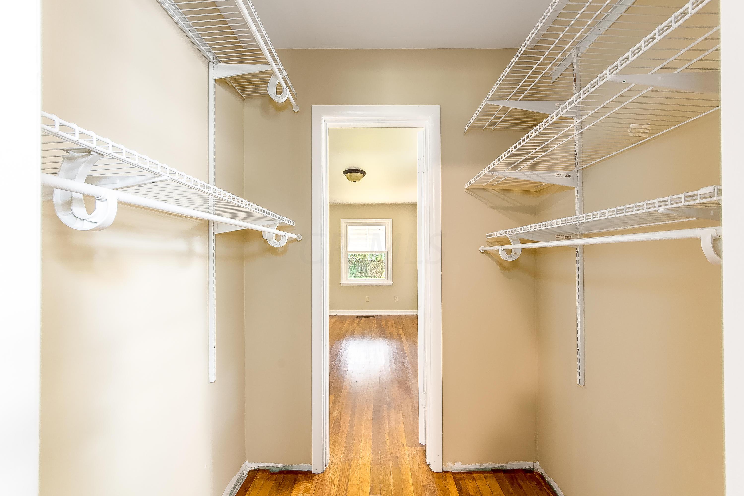476 Chase Road Columbus, OH 43214 - Photo 10 of 27 Gallery Image 10