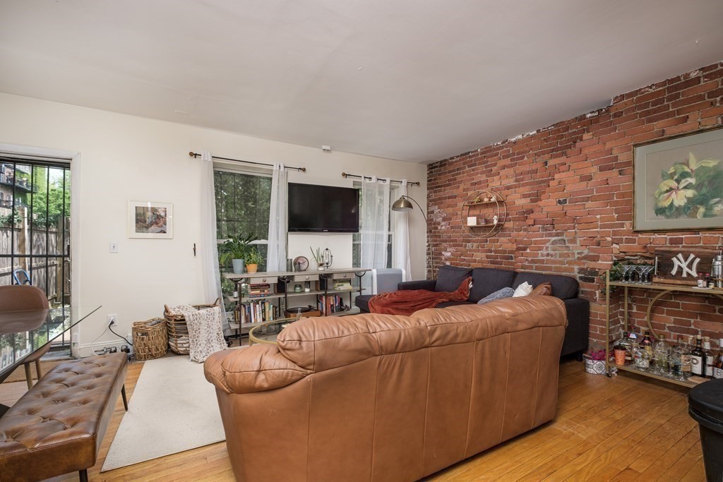 110 St Botolph Street Boston, MA 02115 - Photo 23 of 42