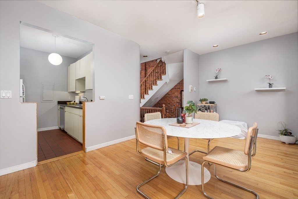 110 St Botolph Street Boston, MA 02115 - Photo 6 of 42