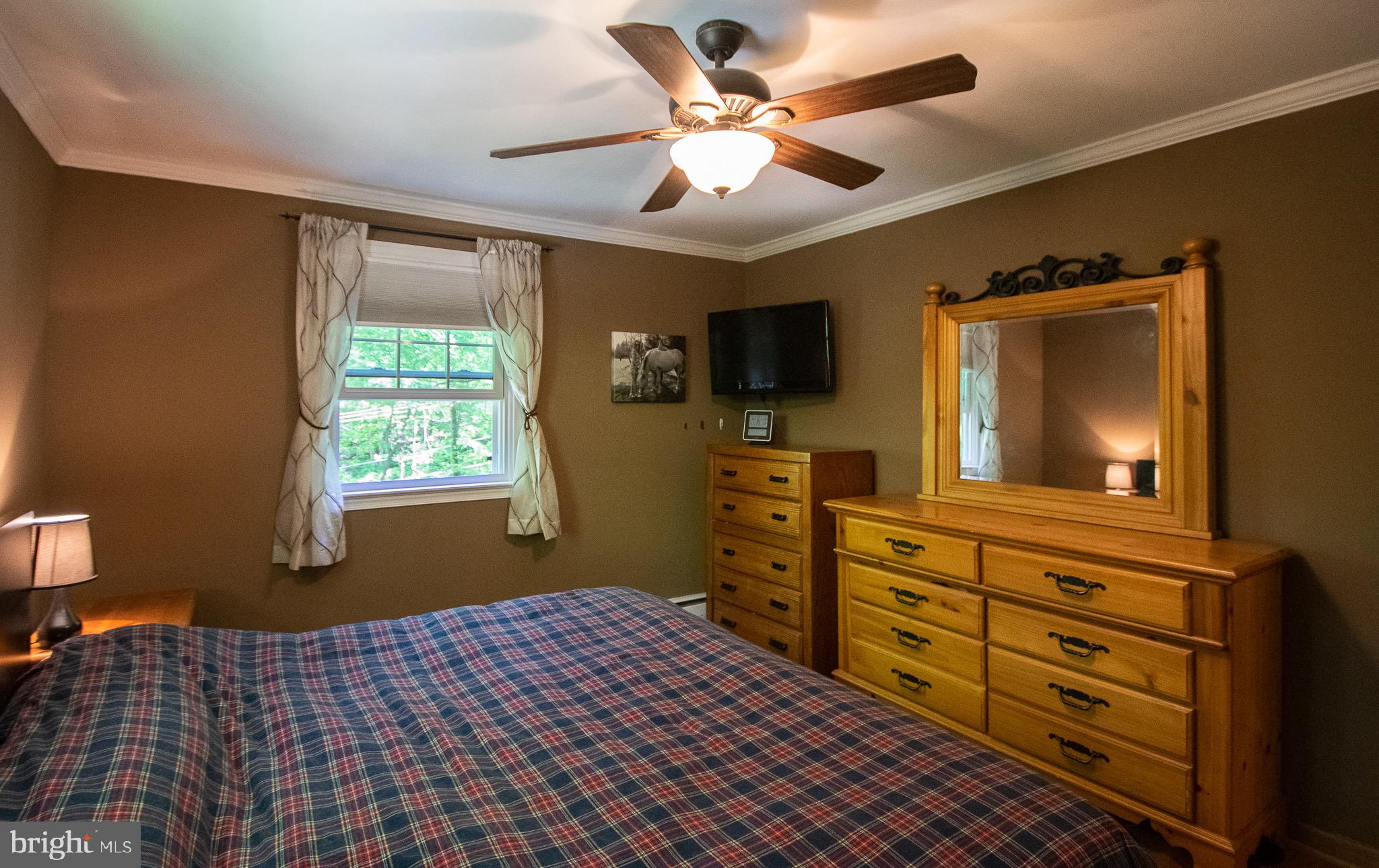 2423 Cub Hill Road Baltimore, MD 21234 - Photo 20 of 26 Bedroom 3