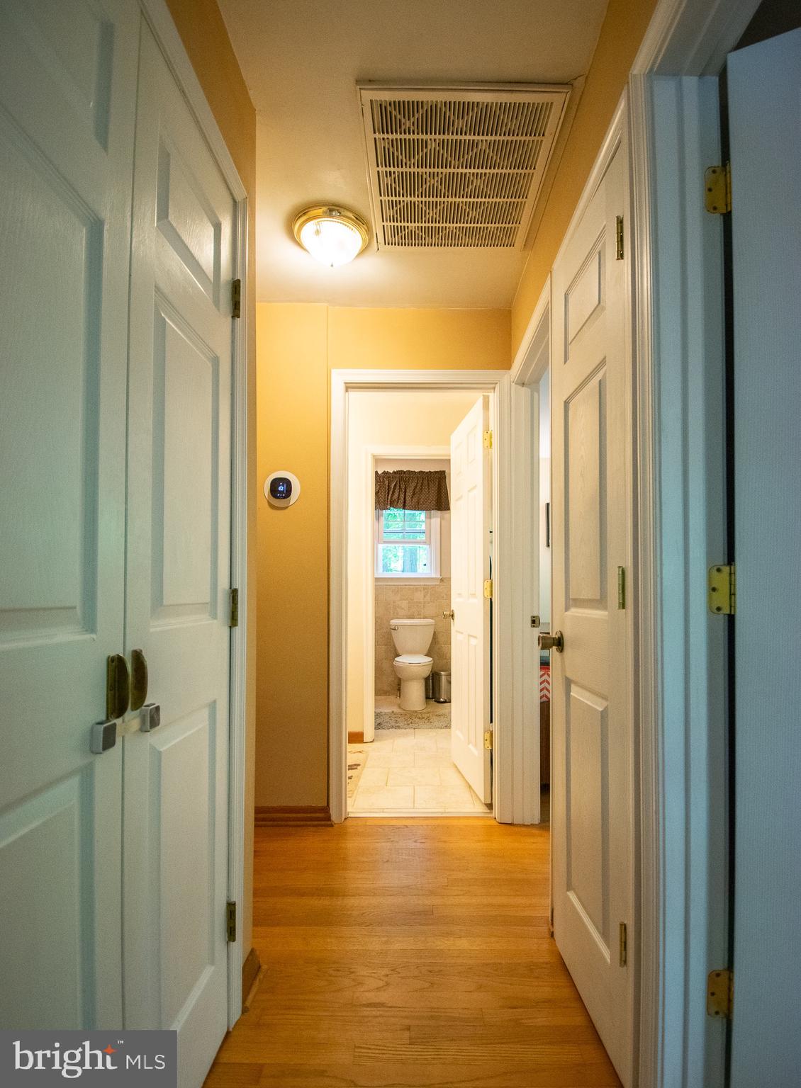 2423 Cub Hill Road Baltimore, MD 21234 - Photo 21 of 26 Hallway