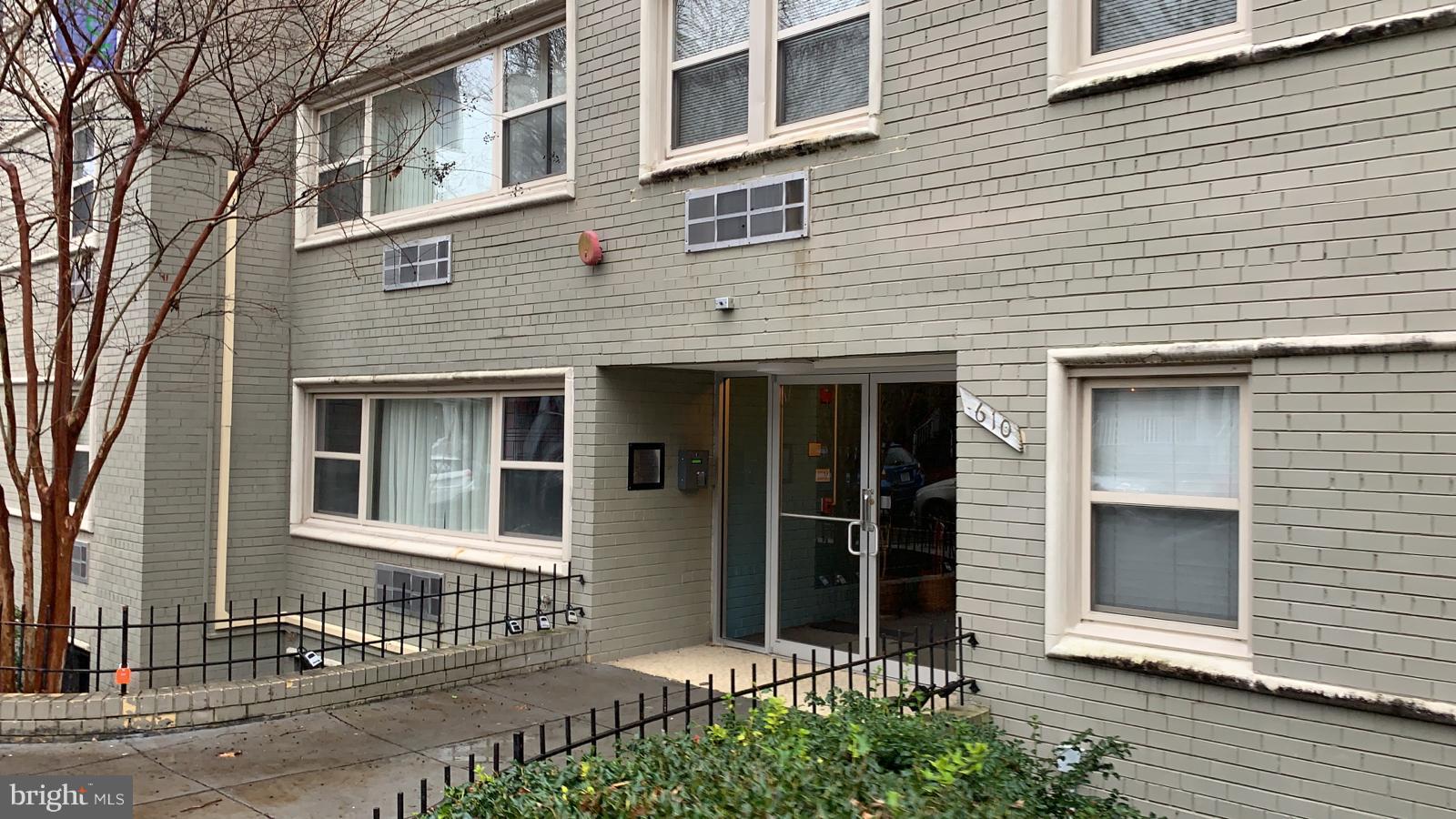 610 Longfellow Street Northwest, Unit 404 Washington, DC 20011 - Photo 15 of 17