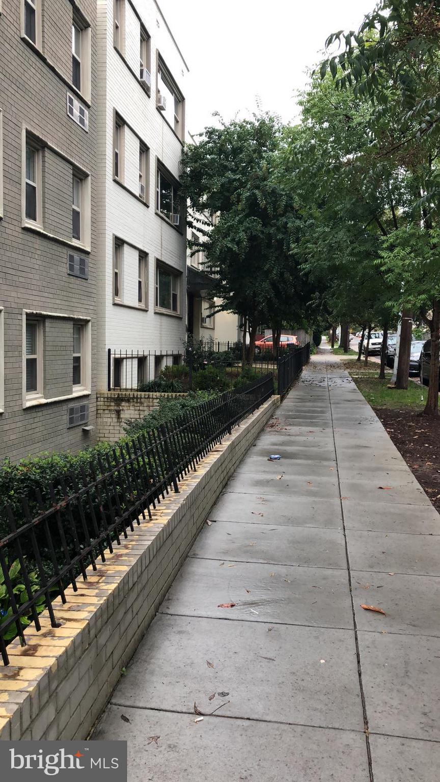 610 Longfellow Street Northwest, Unit 404 Washington, DC 20011 - Photo 17 of 17