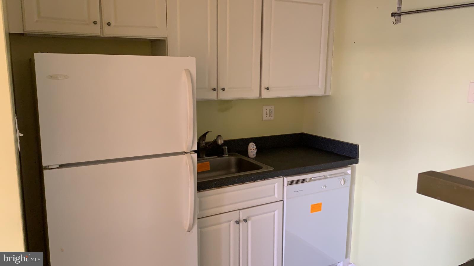 610 Longfellow Street Northwest, Unit 404 Washington, DC 20011 - Photo 8 of 17