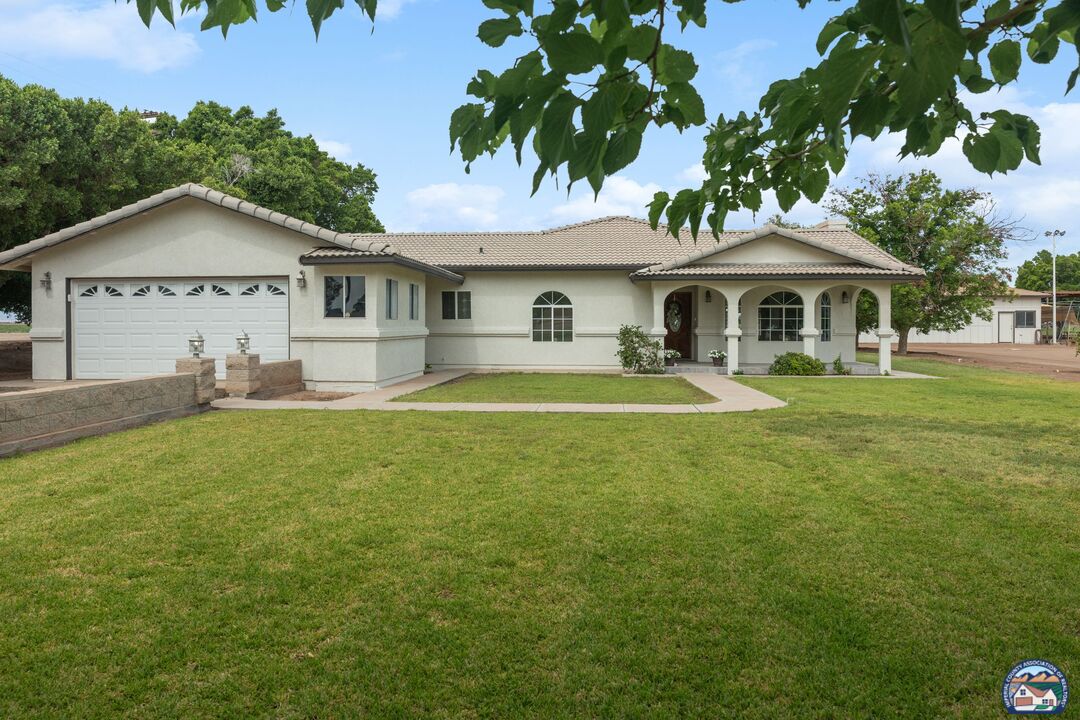 1955 Nichols Road El Centro, CA 92243 - Photo 2 of 71 Gallery Image 2