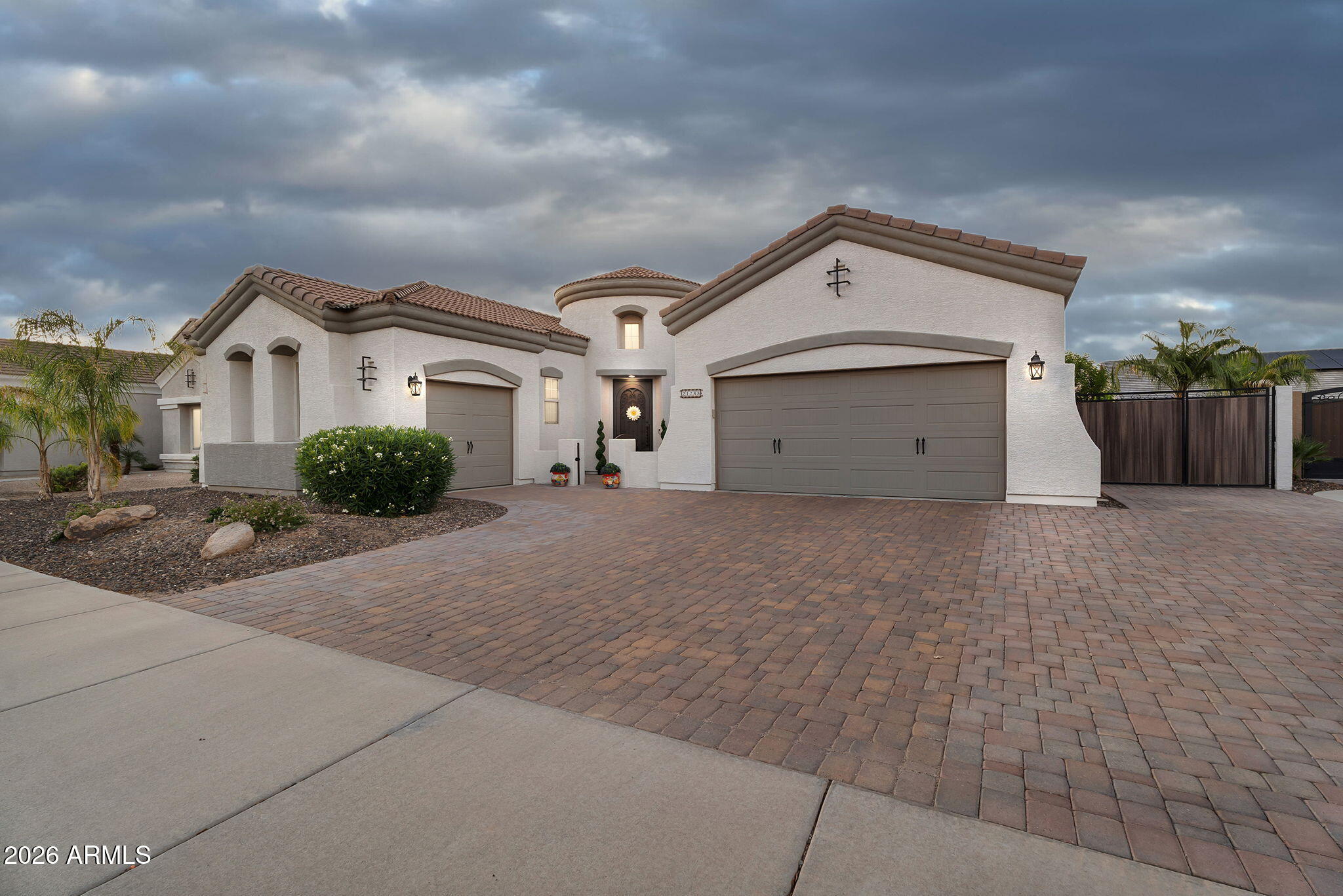 21288 East Russet Road Queen Creek, AZ 85142 - Photo 5 of 53 1-web-or-mls-21288 E Russet Rd-1