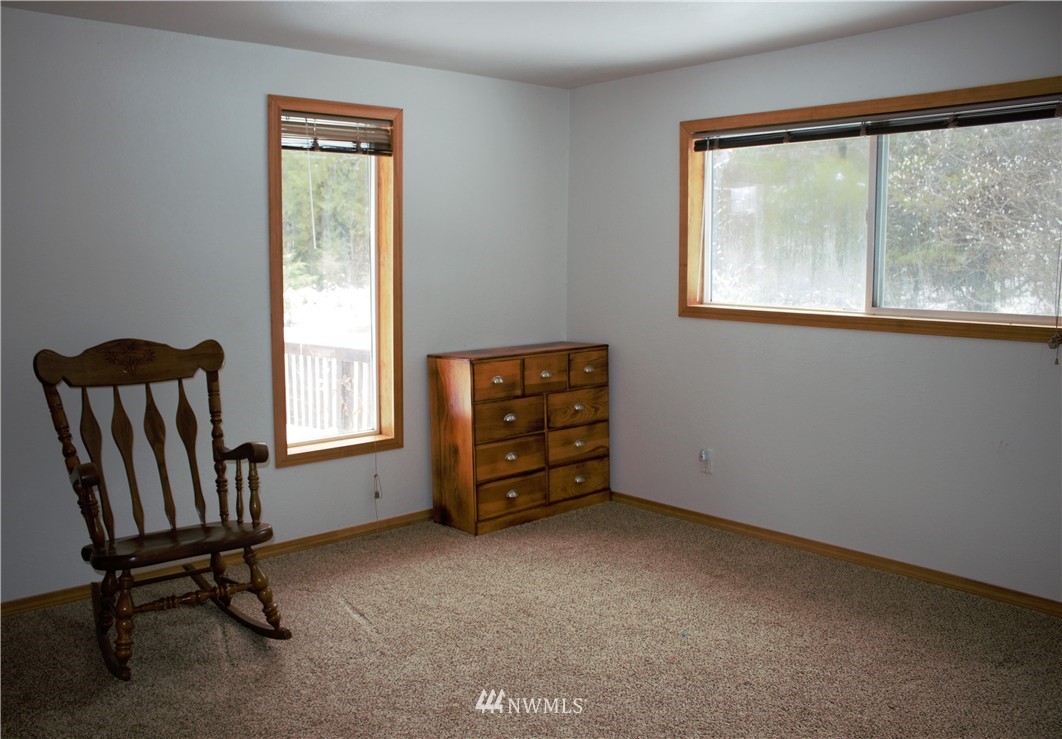 271 West Maple Rock Road Matlock, WA 98560 - Photo 8 of 20 Gallery Image 8