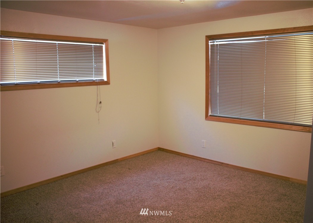 271 West Maple Rock Road Matlock, WA 98560 - Photo 9 of 20 Gallery Image 9