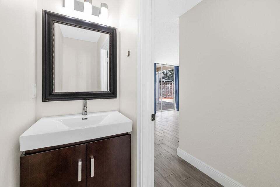 1050 Aviary Road Wellington, FL 33414 - Photo 14 of 21 A Bathroom 2