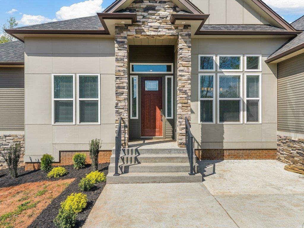 346 Jordan Creek Road Inman, SC 29349 - Photo 2 of 40