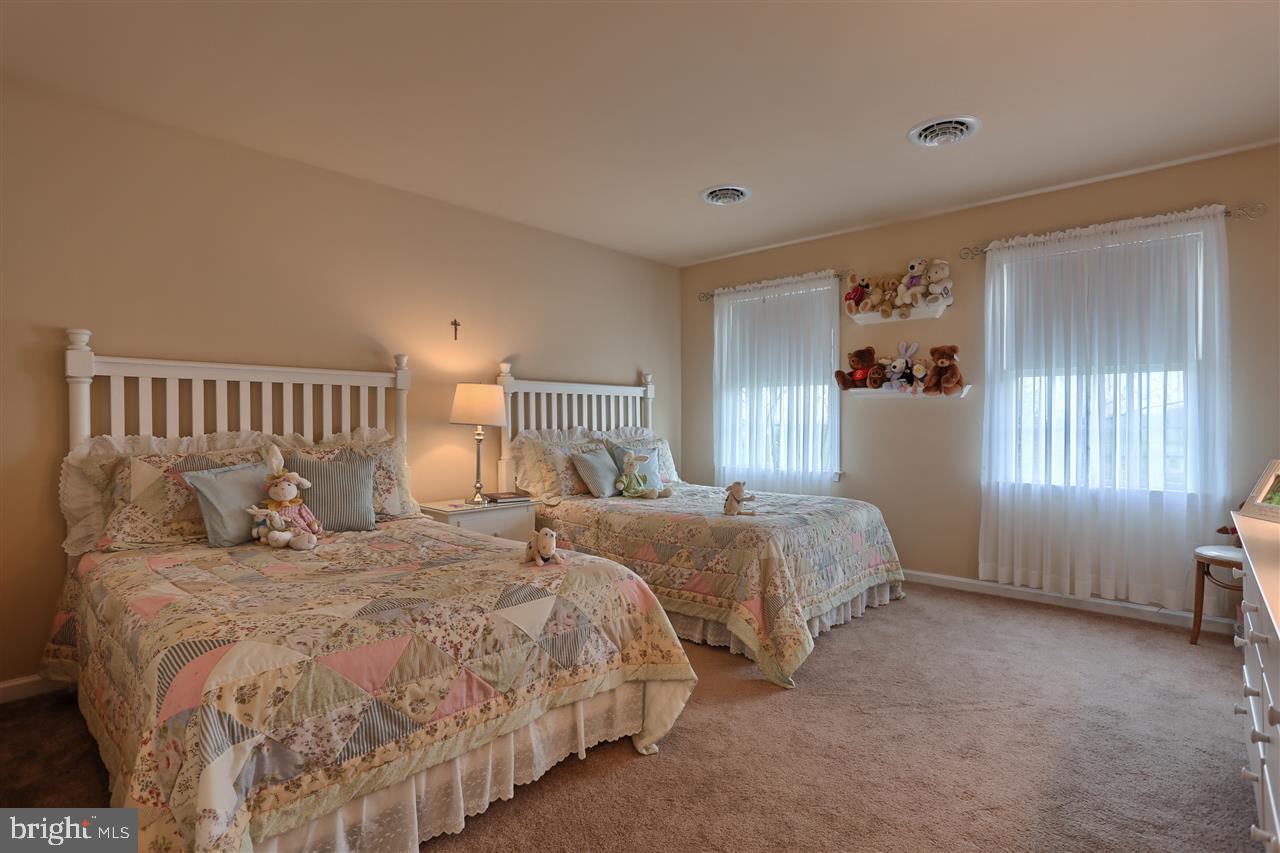 1066 Landis Road Elizabethtown, PA 17022 - Photo 16 of 22 Gallery Image 16