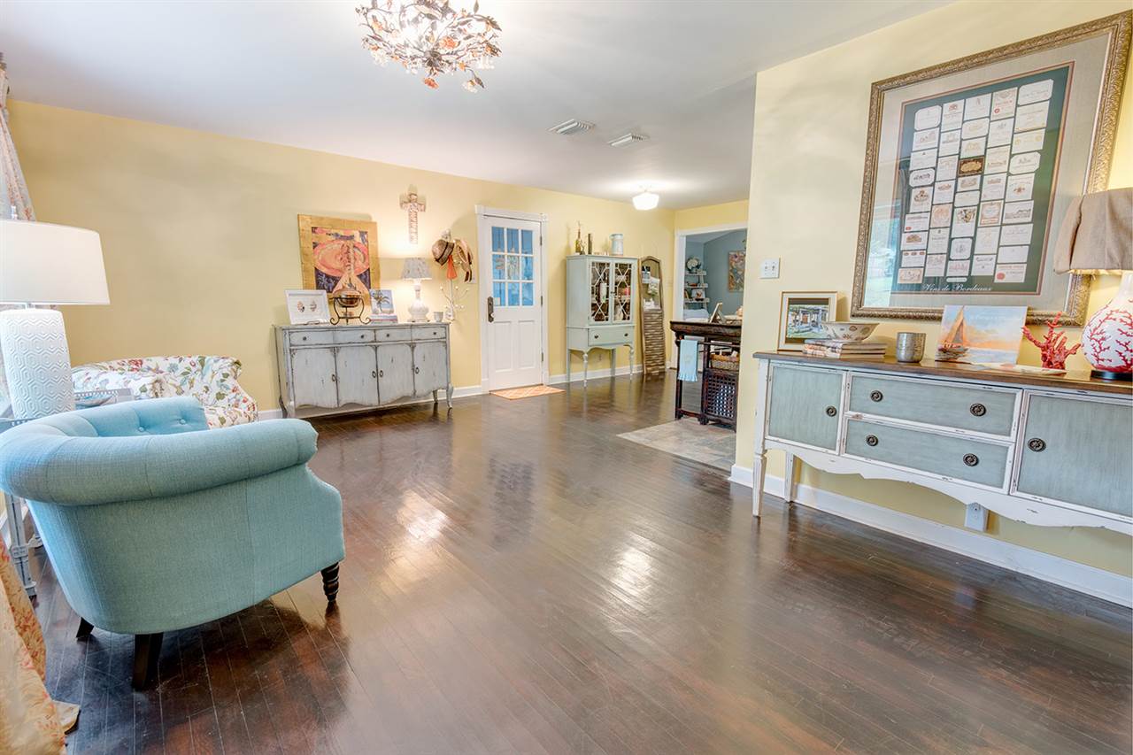 563 Bellangee Street Fairhope, AL 36532 - Photo 5 of 24