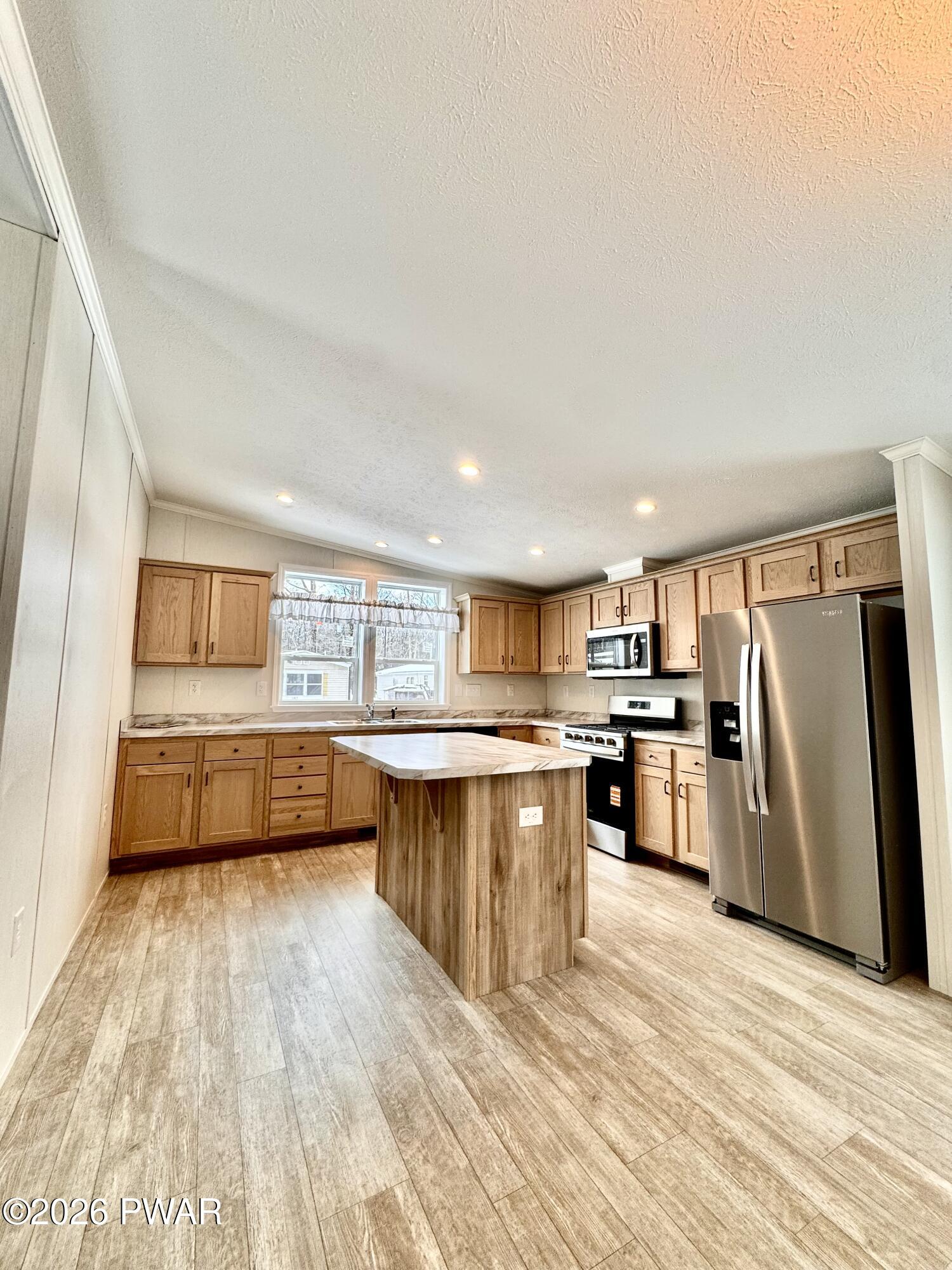 102 Middle Road Greentown, PA 18426 - Photo 11 of 41