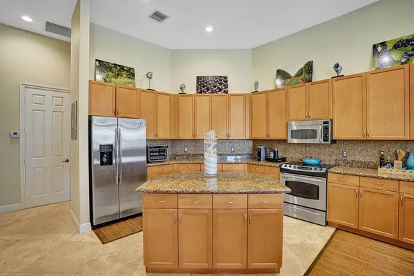 $9,500 | 14985 Southwest 38th Street, Davie, FL 33331