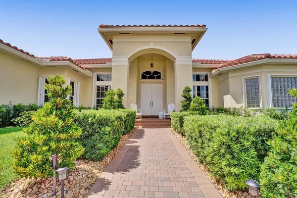 $9,500 | 14985 Southwest 38th Street, Davie, FL 33331