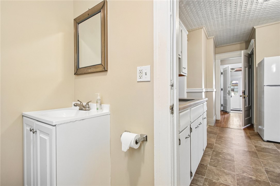 245 Springfield Avenue Rochester, NY 14609 - Photo 13 of 34