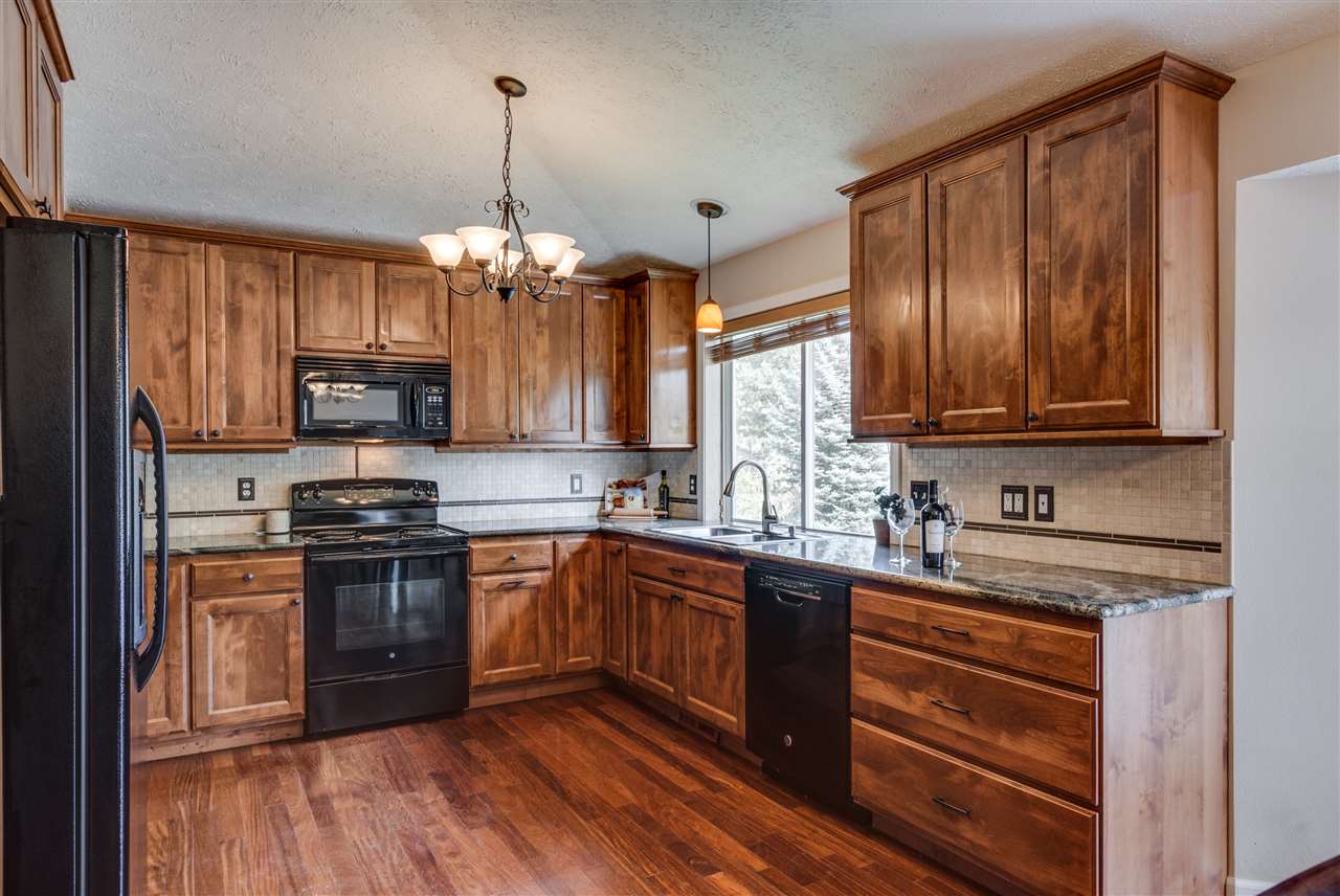 4606 East Bixel Court Mead, WA 99021 - Photo 3 of 20 Gallery Image 3