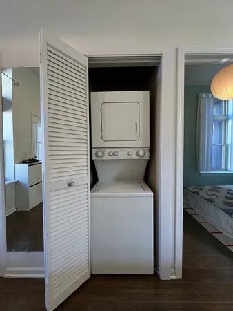 $2,700 | 1342 North Claremont Avenue, Unit 2R, Chicago, IL 60622