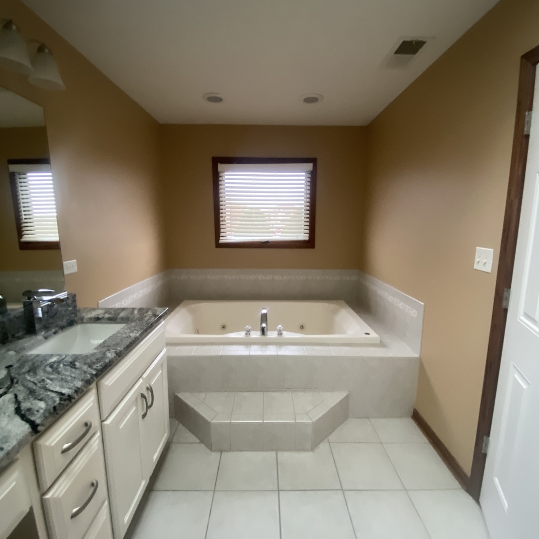 24446 Newport Drive Crete, IL 60417 - Photo 10 of 15