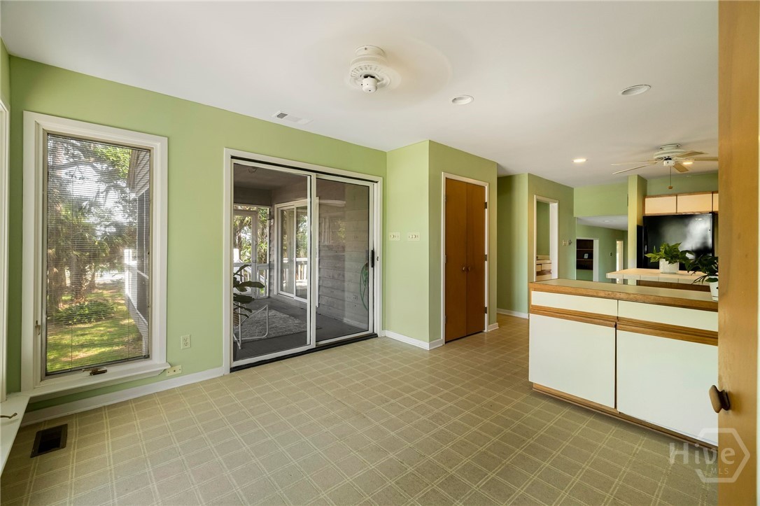 625 Whippoorwill Road Savannah, GA 31410 - Photo 11 of 34