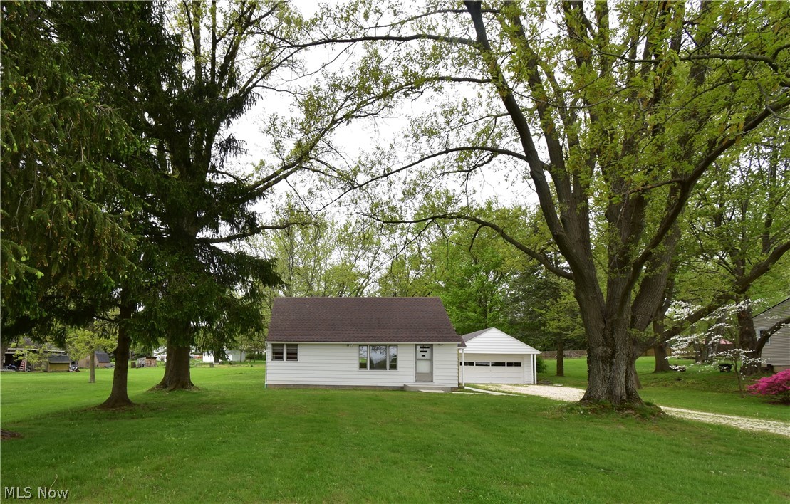 961 Wall Road Wadsworth, OH 44281 - Photo 1 of 7