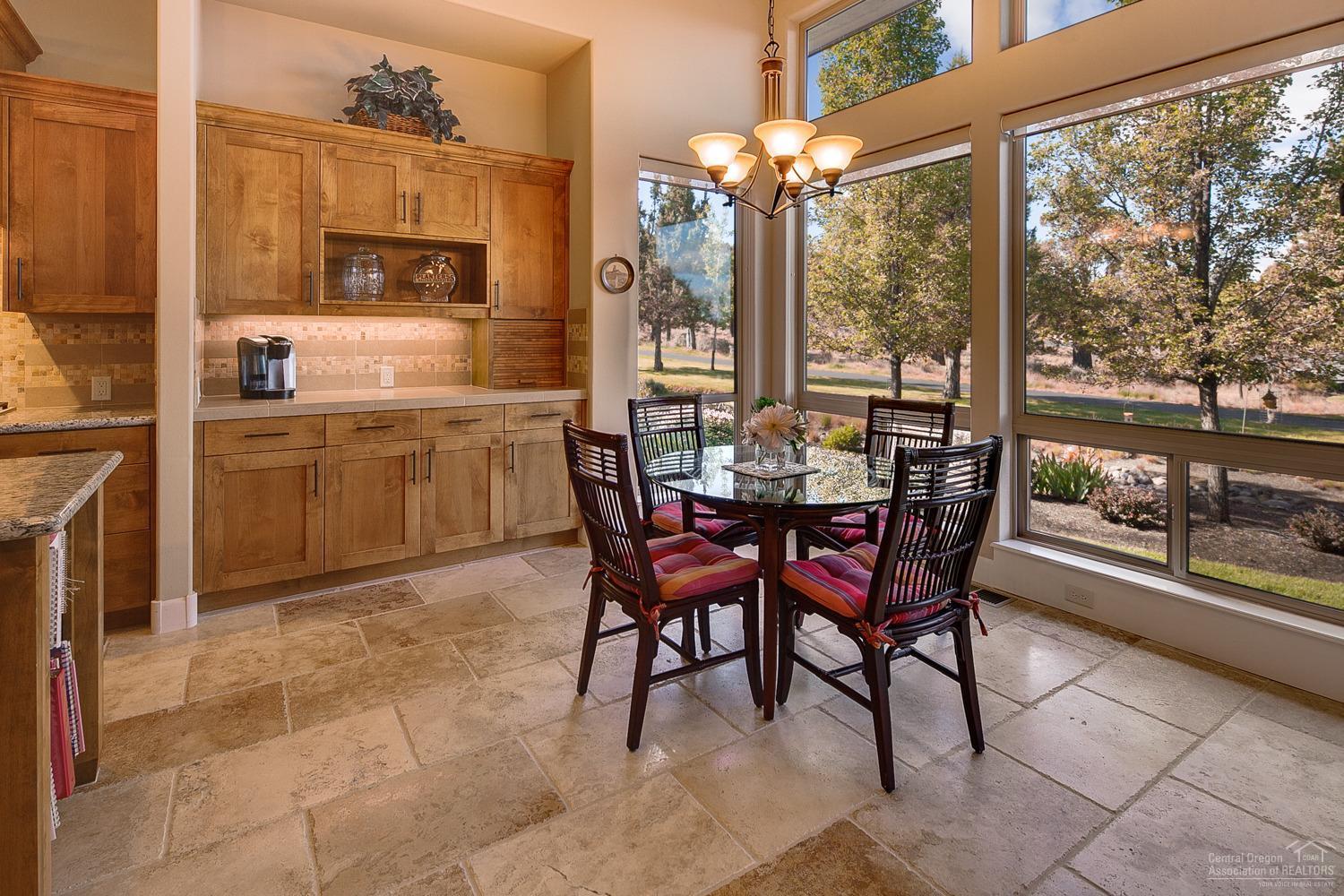 1084 Highland View Loop Redmond, OR 97756 - Photo 14 of 25 Additional Photo