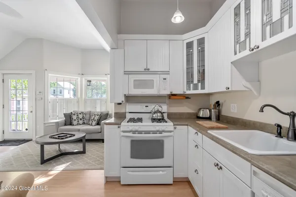 $30,000 | 308 Ballston Avenue, Saratoga Springs, NY 12866