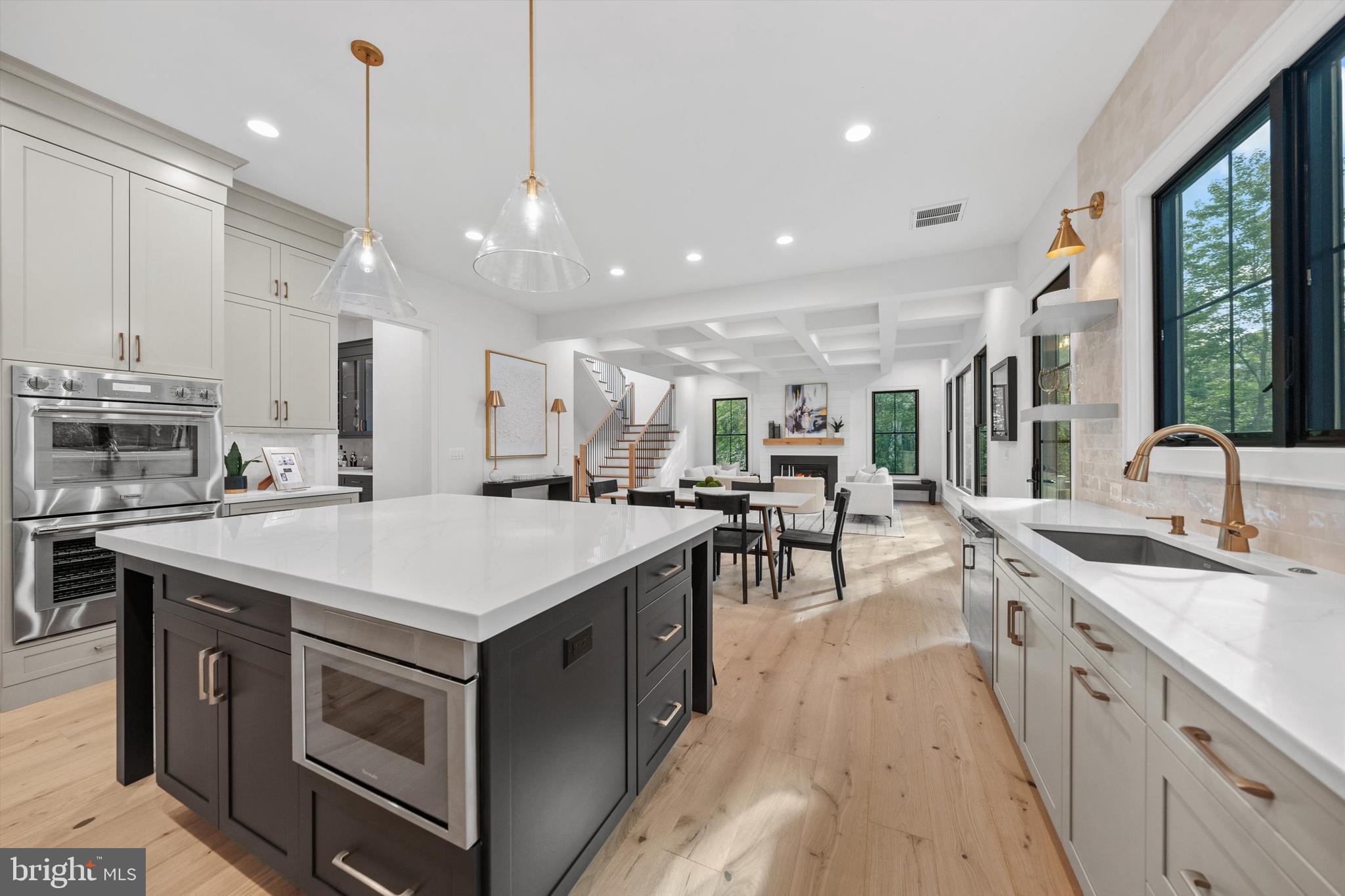 6807 Williamsburg Boulevard Arlington, VA 22213 - Photo 16 of 41