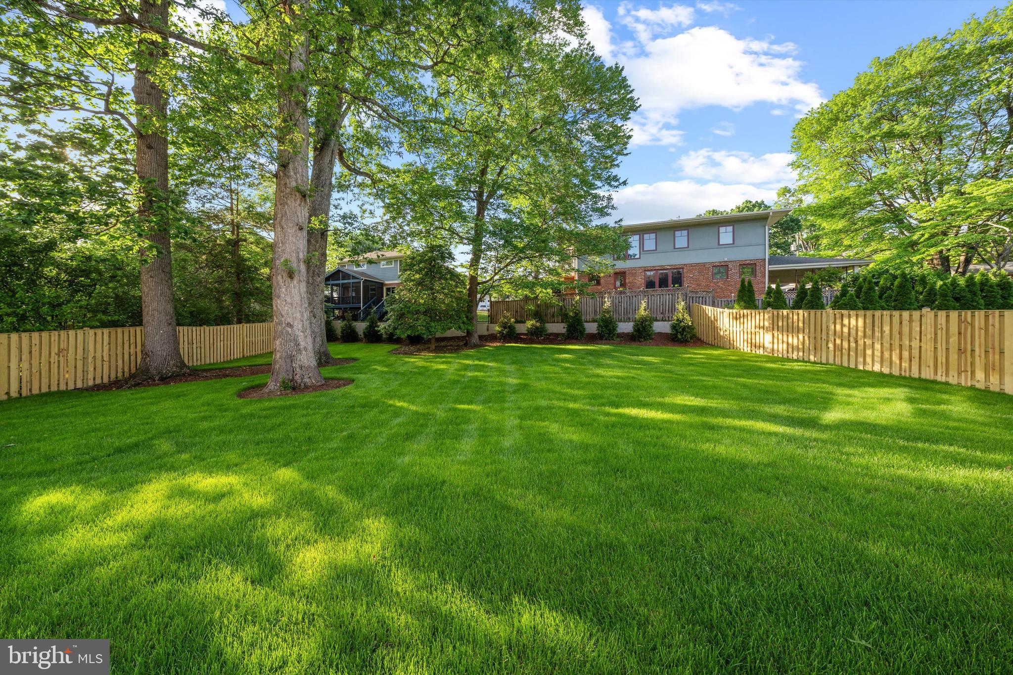 6807 Williamsburg Boulevard Arlington, VA 22213 - Photo 3 of 41