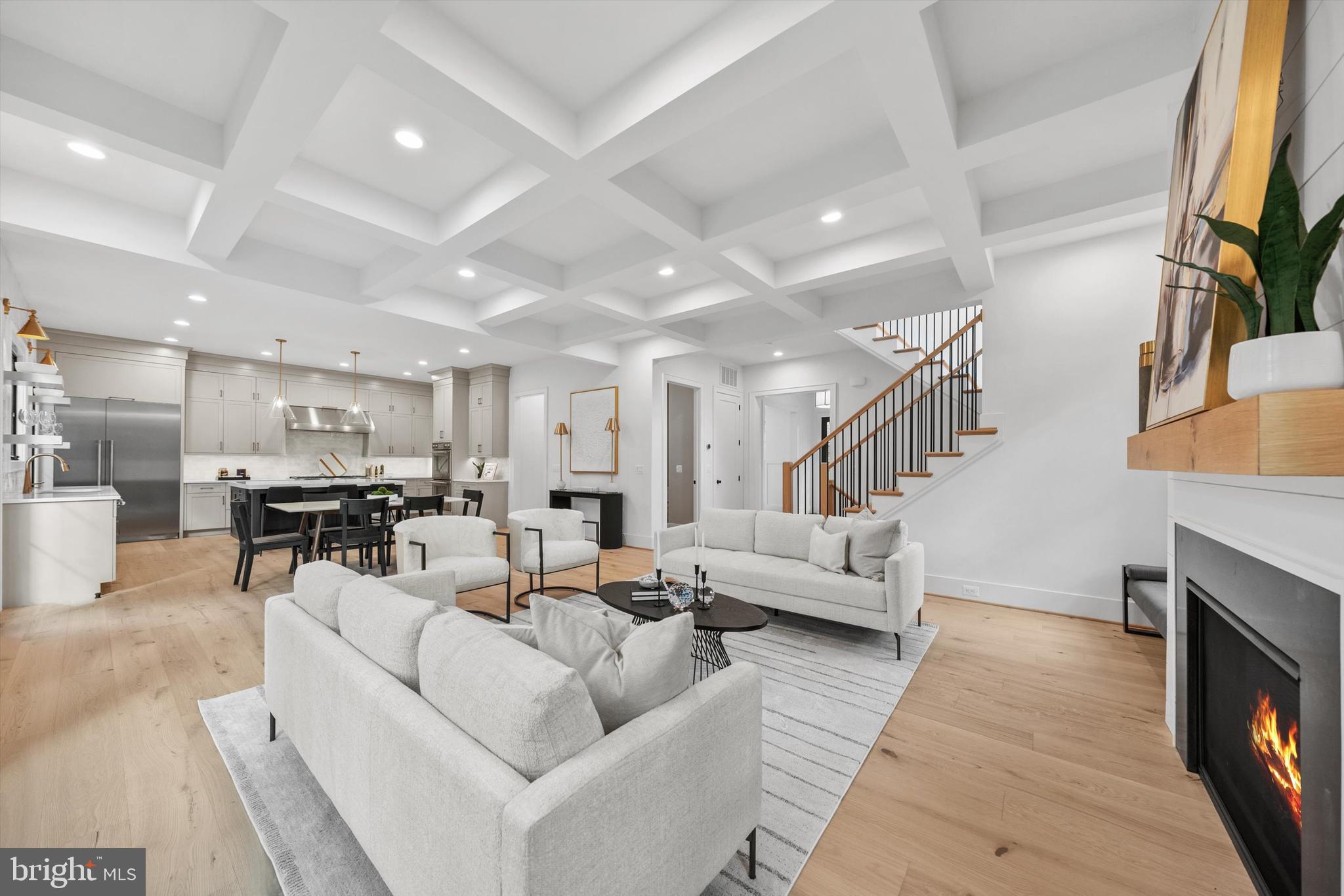 6807 Williamsburg Boulevard Arlington, VA 22213 - Photo 10 of 41