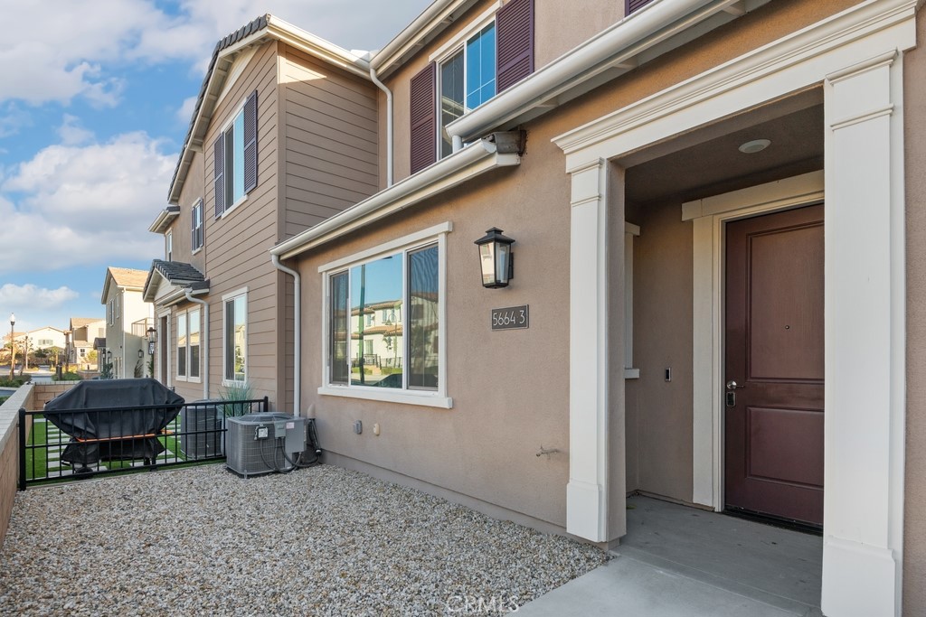 5664 Kate Way, Unit 3 Fontana, CA 92336 - Photo 2 of 37