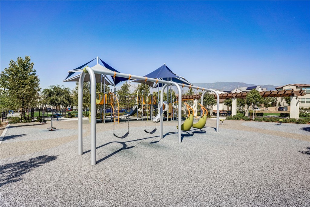 5664 Kate Way, Unit 3 Fontana, CA 92336 - Photo 31 of 37