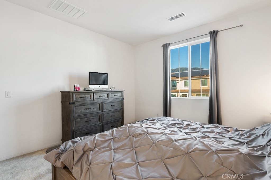 5664 Kate Way, Unit 3 Fontana, CA 92336 - Photo 4 of 37