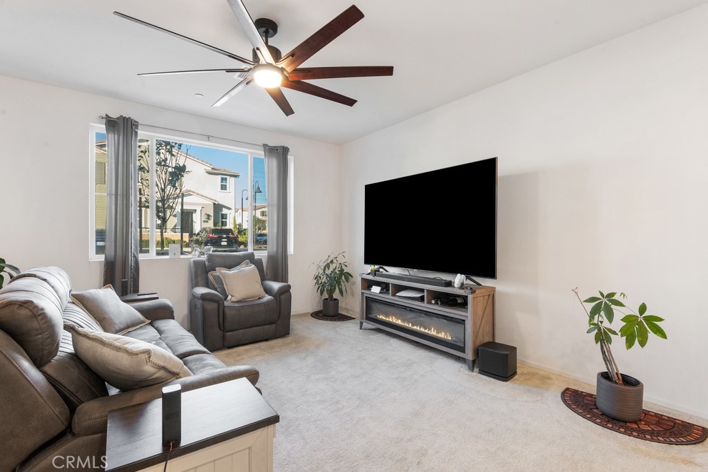 5664 Kate Way, Unit 3 Fontana, CA 92336 - Photo 6 of 37