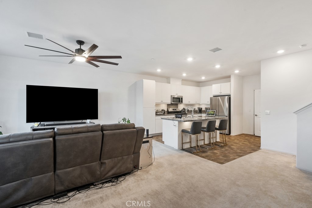 5664 Kate Way, Unit 3 Fontana, CA 92336 - Photo 7 of 37