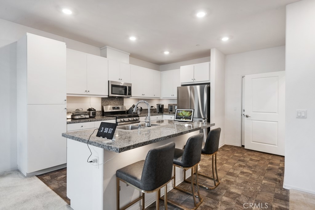 5664 Kate Way, Unit 3 Fontana, CA 92336 - Photo 10 of 37