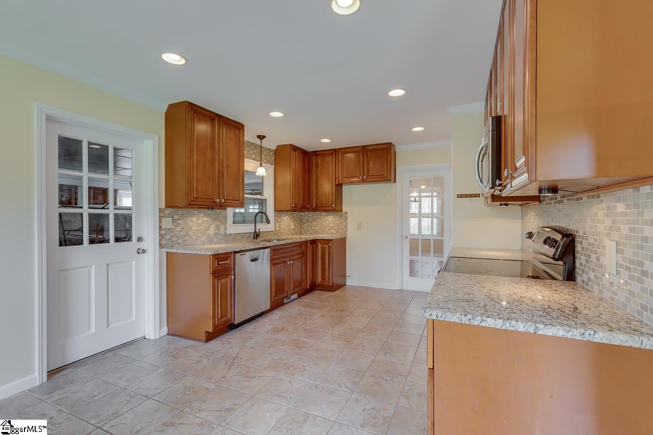 311 Richbourg Road Greenville, SC 29615 - Photo 13 of 30 Gallery Image 13