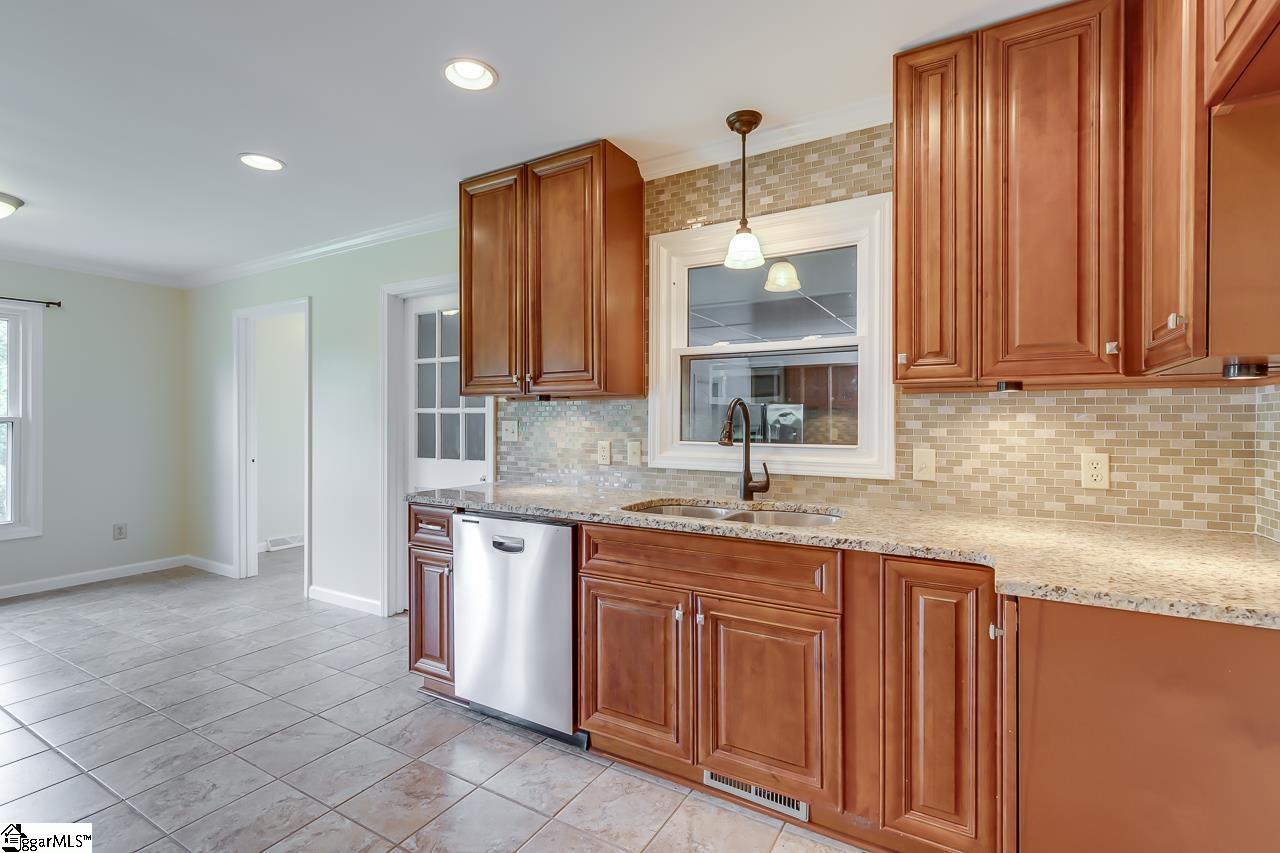 311 Richbourg Road Greenville, SC 29615 - Photo 14 of 30 Gallery Image 14