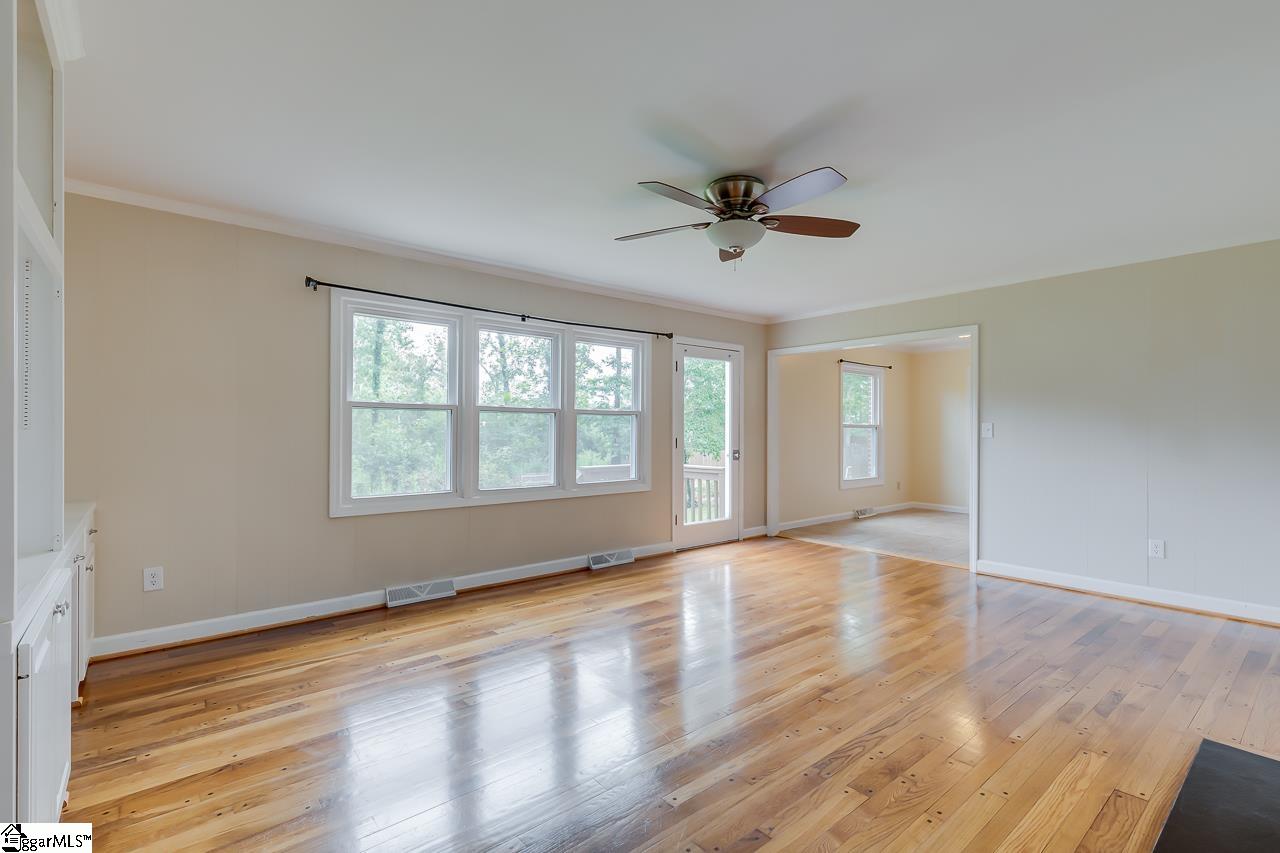 311 Richbourg Road Greenville, SC 29615 - Photo 8 of 30 Gallery Image 8