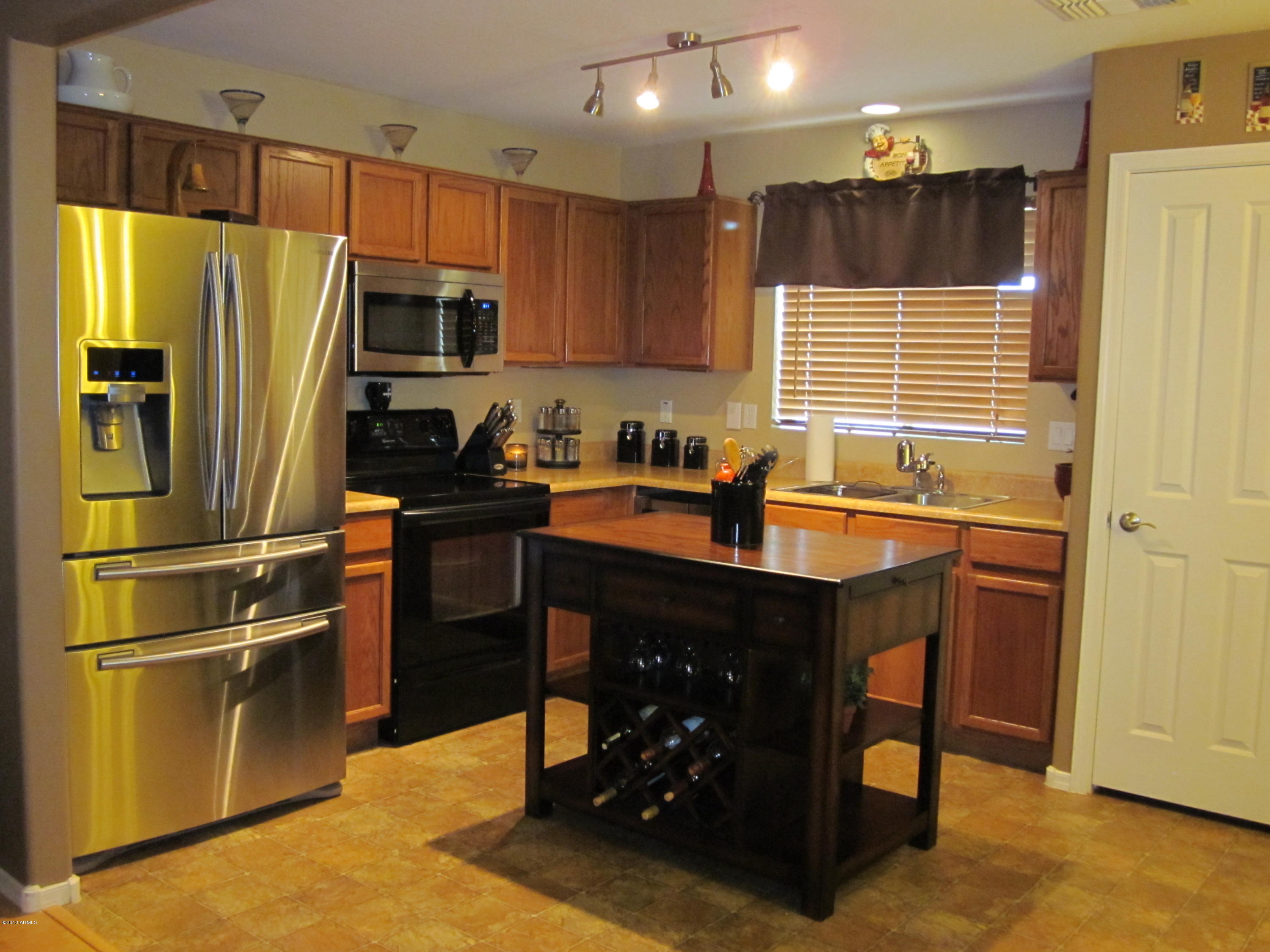 17737 West Calavar Road Surprise, AZ 85388 - Photo 2 of 9 2013-07-11 06