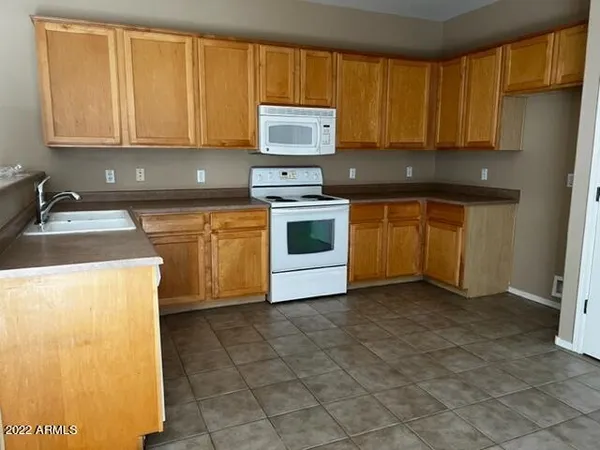 $2,195 | 4106 South Mariposa Drive, Gilbert, AZ 85297