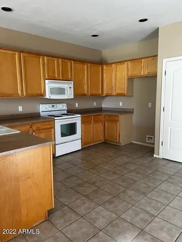$2,350 | 4106 South Mariposa Drive, Gilbert, AZ 85297