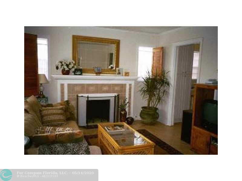 245 Cortez Road West Palm Beach, FL 33405 - Photo 2 of 18 Exterior Front