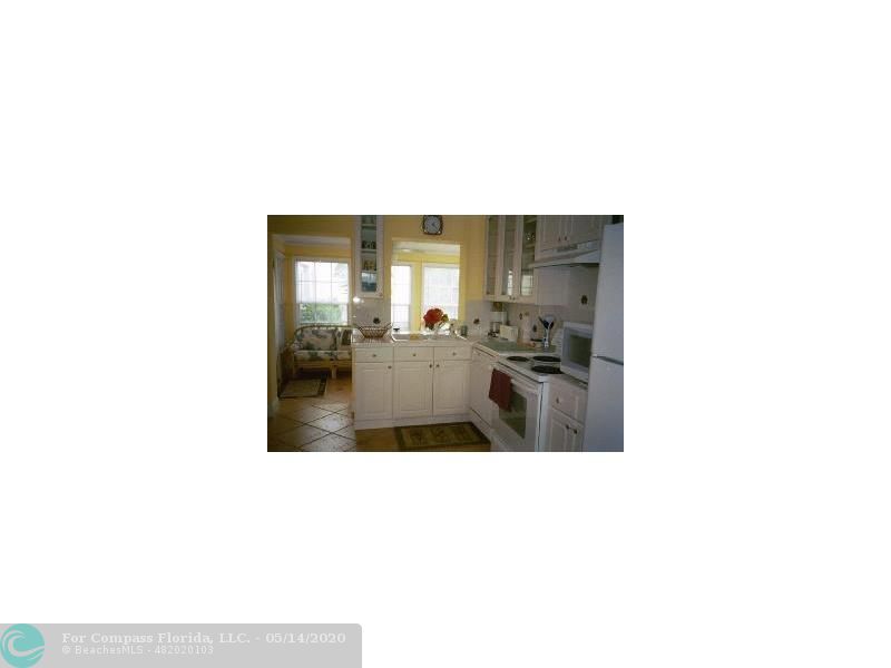 245 Cortez Road West Palm Beach, FL 33405 - Photo 4 of 18 Exterior Front