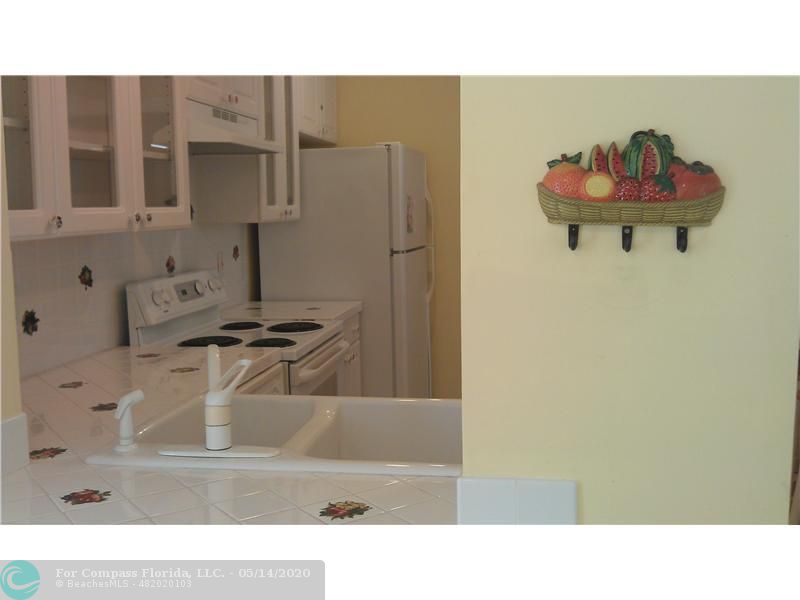 245 Cortez Road West Palm Beach, FL 33405 - Photo 7 of 18 Exterior Front