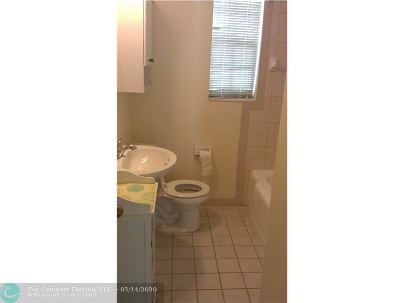 245 Cortez Road West Palm Beach, FL 33405 - Photo 9 of 18 Exterior Front