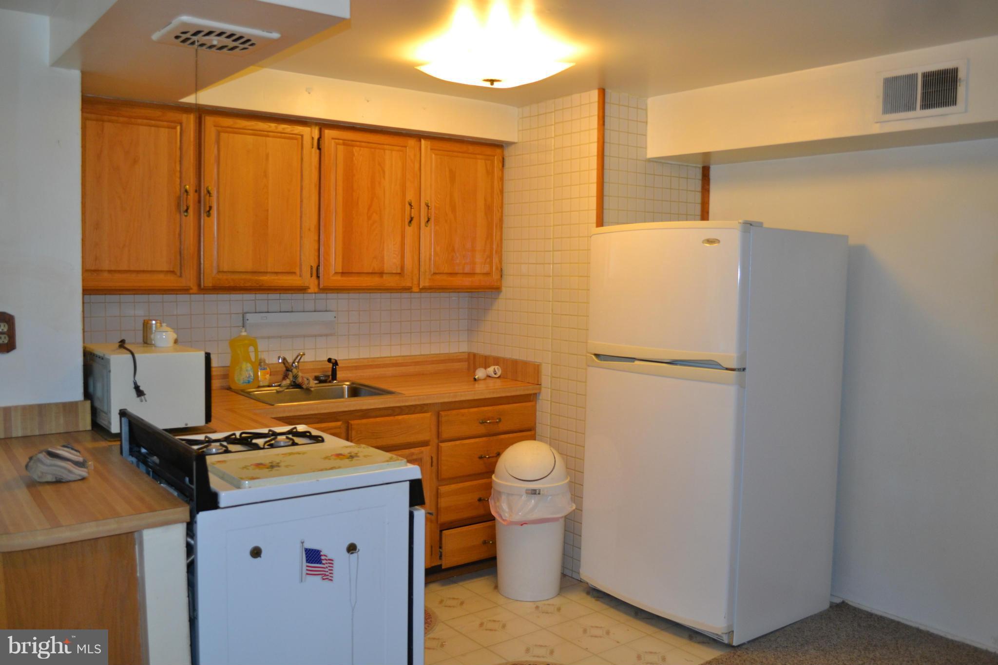 2957 Mallview Road Baltimore, MD 21230 - Photo 8 of 13 Kitchen