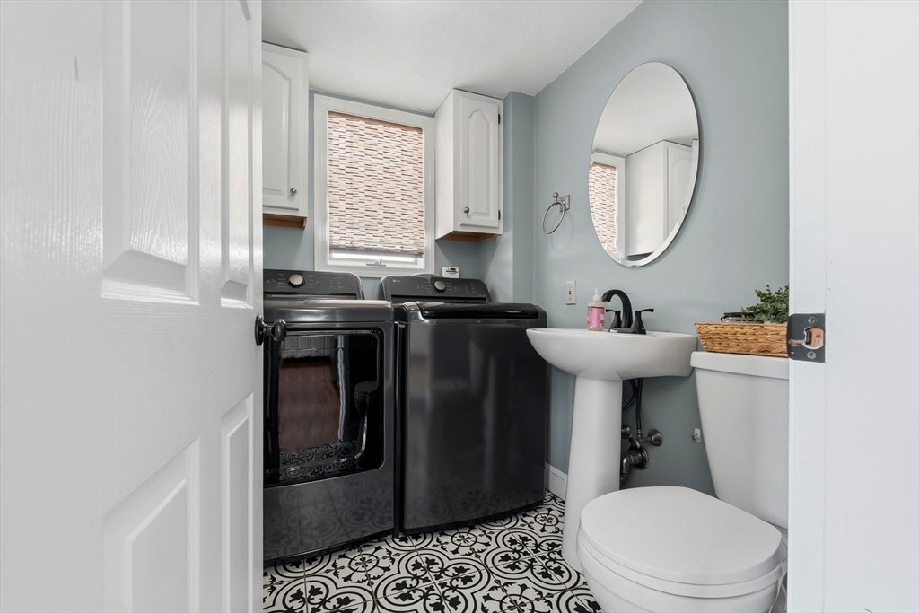 22 Myrtle Street Beverly, MA 01915 - Photo 8 of 21 Gallery Image 8